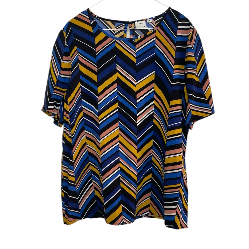 JDY by Jacqueline de Yong Chevron Print Short Sleeve Blouse – Size 40